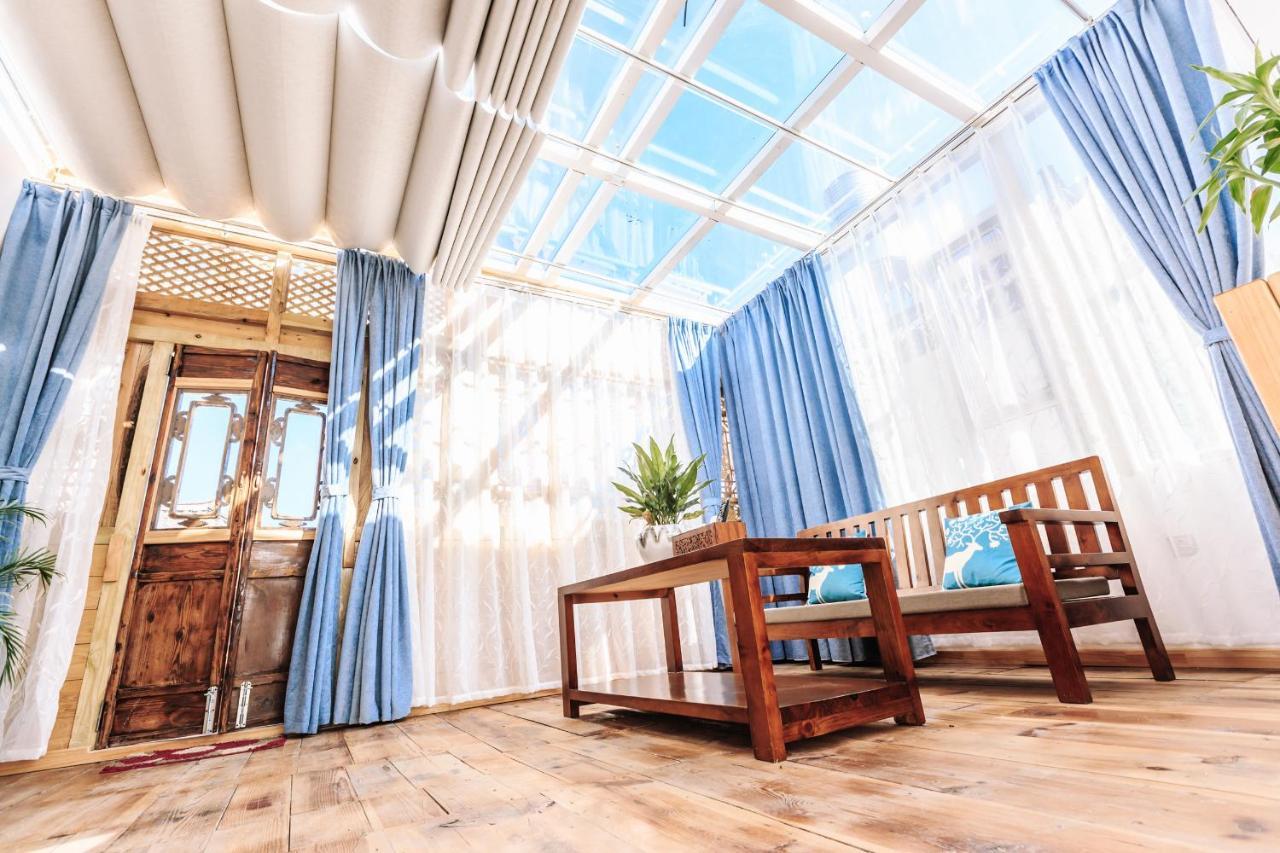Summer Flowers Inn 大理市 エクステリア 写真