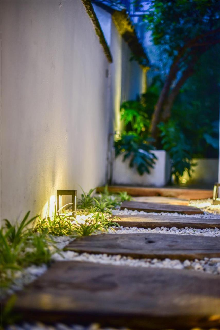 Summer Flowers Inn 大理市 エクステリア 写真